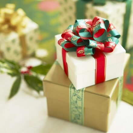 Top reasons you should consider shopping for gifts online
